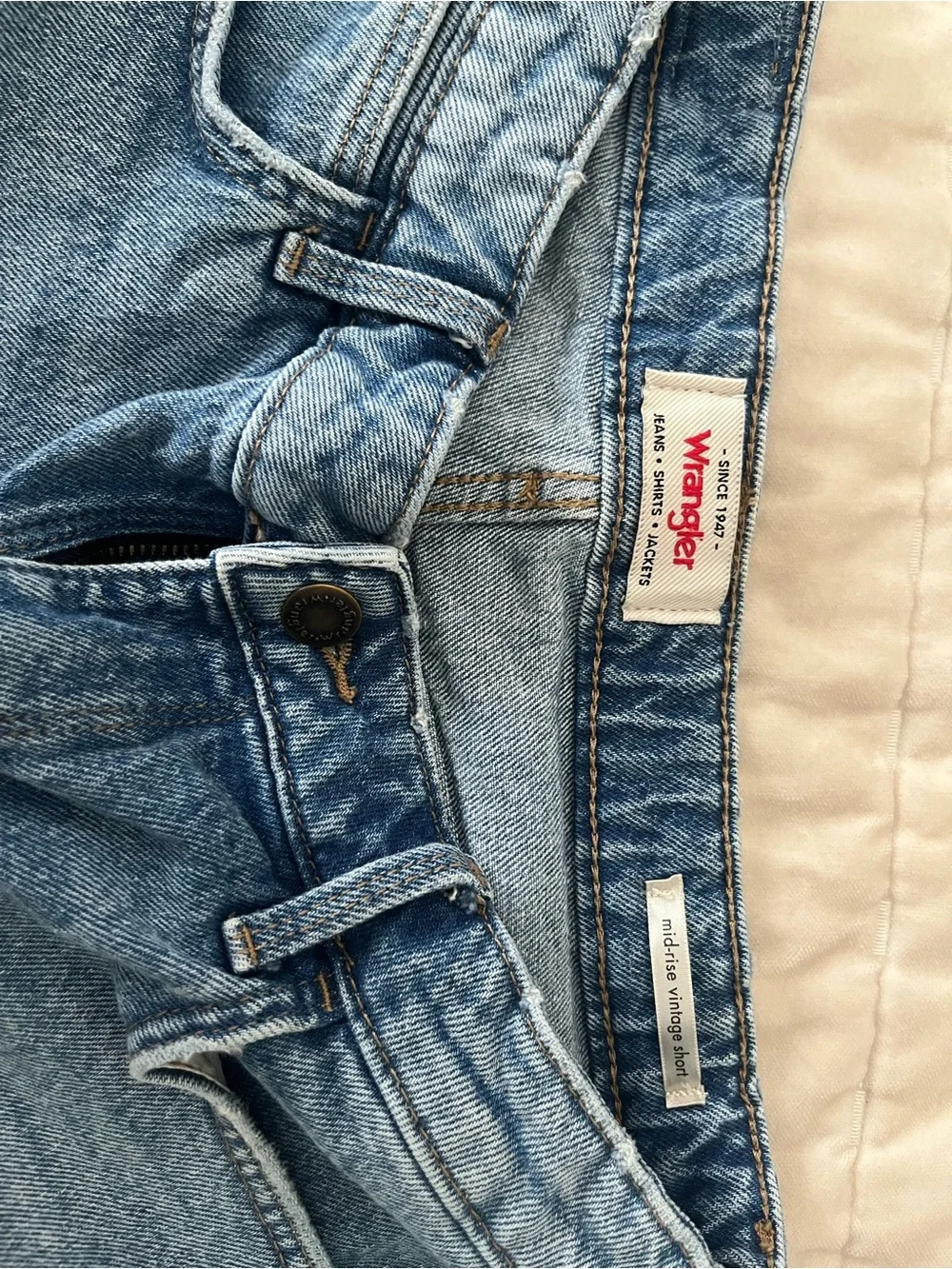 Wrangler MidRise Vintage Jean Shorts - Picture 3 of 3